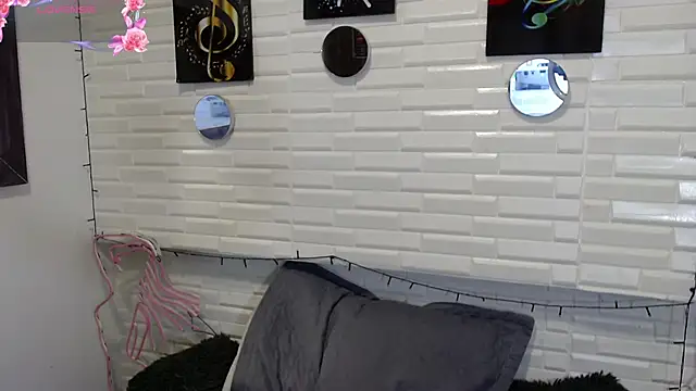 Dylan fooxx online show from January 9, 2026, 7:43 pm