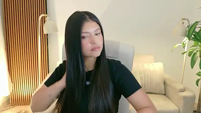 victoria   moon online show from May 26, 2026, 1:42 pm