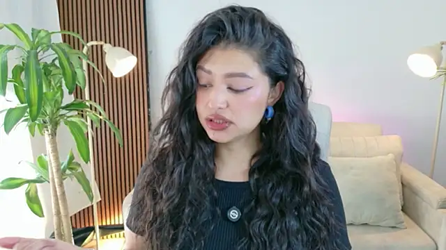 Snapshot of victoria___moon chatting on April 13, 2026, 1:59 pm victoria moon online show from April 13, 2026, 1:59 pm