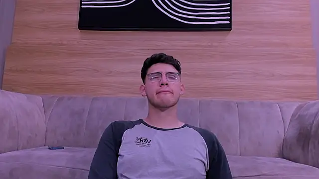 Snapshot of big__friends chatting on March 2, 2026, 8:05 pm big friends online show from March 2, 2026, 8:05 pm