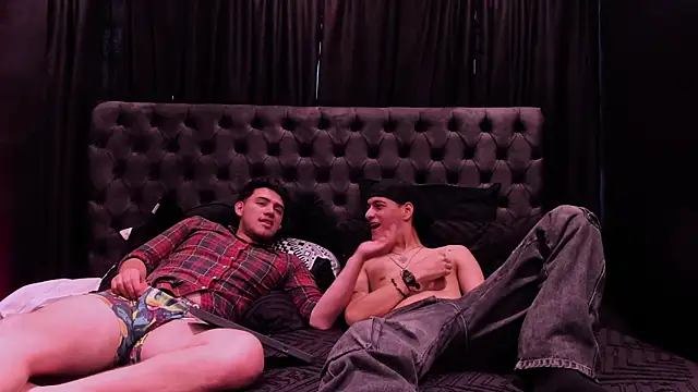 Snapshot of big__friends chatting on March 7, 2026, 7:19 pm big friends online show from March 7, 2026, 7:19 pm