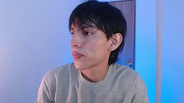 Snapshot of andrew_courtzz chatting on May 21, 2026, 6:38 pm andrew courtzz online show from May 21, 2026, 6:38 pm