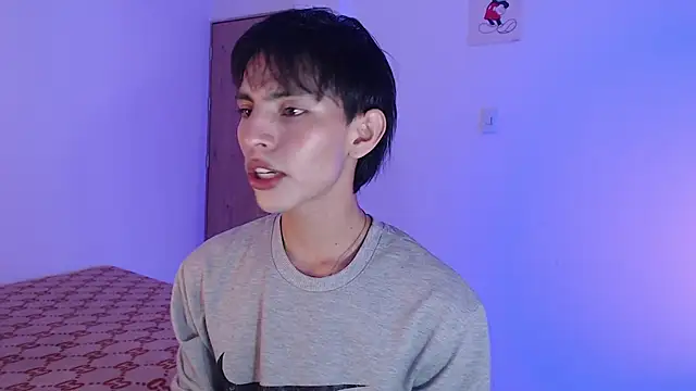 Snapshot of andrew_courtzz chatting on April 24, 2026, 5:48 pm andrew courtzz online show from April 24, 2026, 5:48 pm