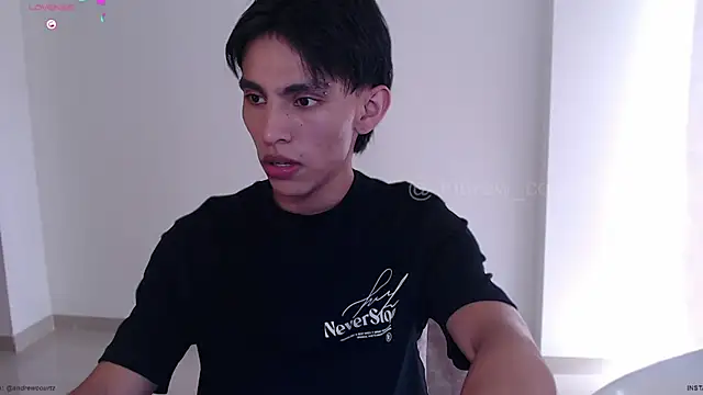 andrew courtzz online show from December 4, 2025, 8:30 pm