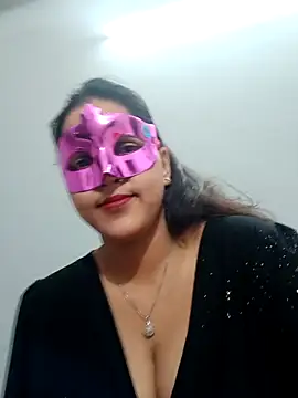 Shivani hotty online show from December 13, 2025, 8:26 pm