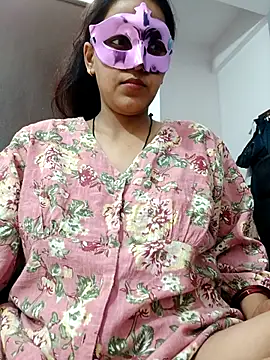 Snapshot of Shivani_hotty chatting on April 23, 2026, 6:42 am Shivani hotty online show from April 23, 2026, 6:42 am