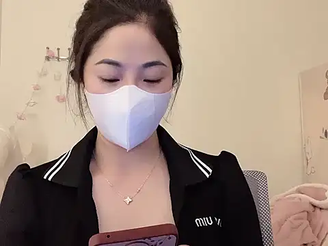 Mimy18 online show from February 2, 2026, 2:49 pm