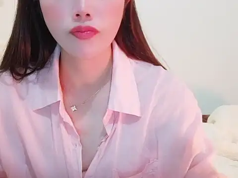 Snapshot of Mimy18 chatting on January 7, 2026, 4:12 pm Mimy18 online show from January 7, 2026, 4:12 pm