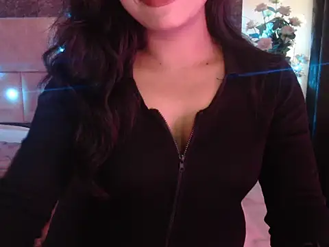 Snapshot of Lola_Bebe chatting on April 7, 2026, 4:36 am Lola Bebe online show from April 7, 2026, 4:36 am