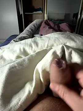 xxTommyxx30 online show from December 5, 2025, 7:40 am