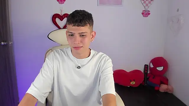 Snapshot of Jasson___ chatting on February 14, 2026, 10:10 pm Jasson online show from February 14, 2026, 10:10 pm