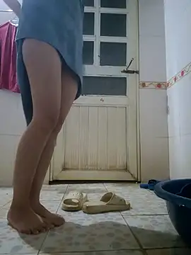 polly chan online show from December 16, 2025, 12:09 pm