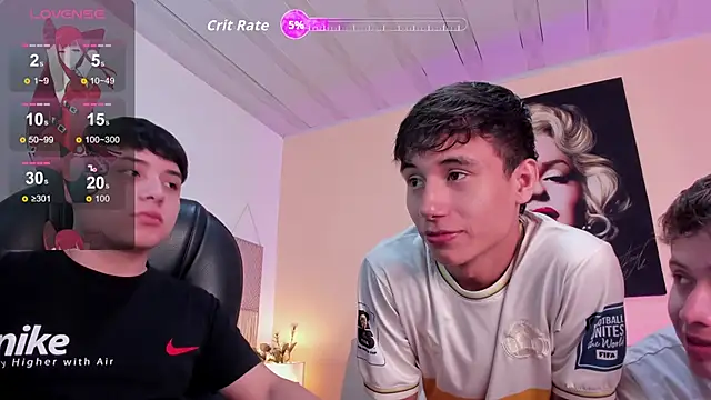 HotThreesoome online show from April 10, 2026, 2:46 pm