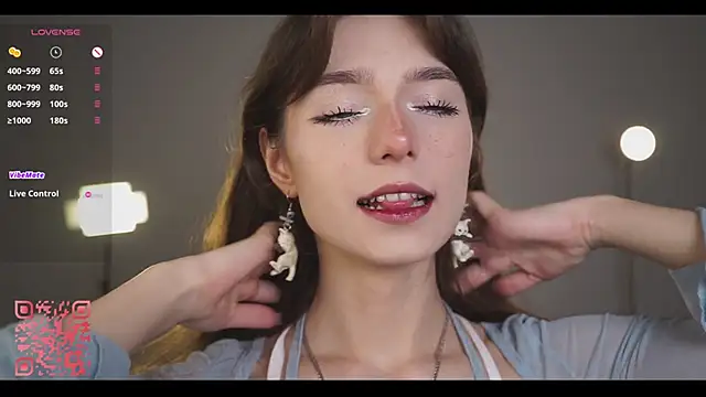 Snapshot of Lanenger chatting on April 10, 2026, 11:34 pm Lanenger online show from April 10, 2026, 11:34 pm