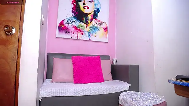 Snapshot of danycute_ chatting on February 14, 2026, 2:50 pm danycute online show from February 14, 2026, 2:50 pm