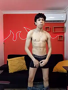 Neo Twink online show from January 13, 2026, 7:07 pm