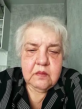 Snapshot of HapinessLovee chatting on May 19, 2026, 8:32 am HapinessLovee online show from May 19, 2026, 8:32 am