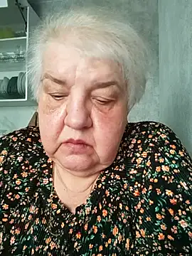 Snapshot of HapinessLovee chatting on April 29, 2026, 7:12 am HapinessLovee online show from April 29, 2026, 7:12 am