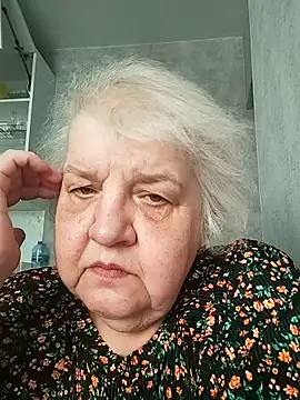 Snapshot of HapinessLovee chatting on April 14, 2026, 6:40 am HapinessLovee online show from April 14, 2026, 6:40 am
