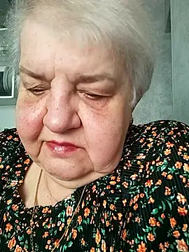 Snapshot of HapinessLovee chatting on April 28, 2026, 7:46 am HapinessLovee online show from April 28, 2026, 7:46 am