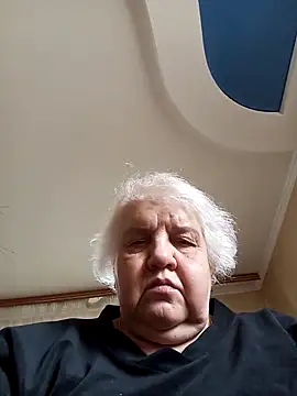 Snapshot of HapinessLovee chatting on April 8, 2026, 12:39 pm HapinessLovee online show from April 8, 2026, 12:39 pm