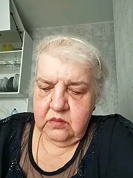 Snapshot of HapinessLovee chatting on April 15, 2026, 8:31 am HapinessLovee online show from April 15, 2026, 8:31 am