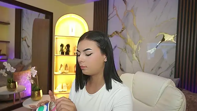 LiaWheeler online show from February 9, 2026, 7:12 pm