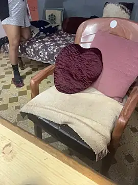 Snapshot of Brown_Beautyz chatting on January 8, 2026, 4:35 pm Brown Beautyz online show from January 8, 2026, 4:35 pm