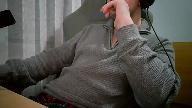 Maxxcock29x online show from February 19, 2026, 6:27 pm