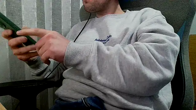 Maxxcock29x online show from February 21, 2026, 6:43 pm