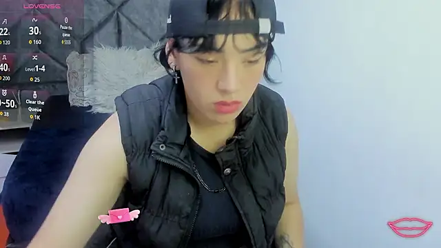 Kiara Fox   online show from January 17, 2026, 8:34 pm