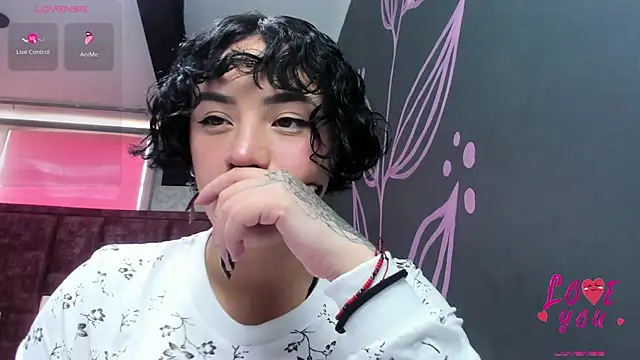 Kiara Fox   online show from February 18, 2026, 7:54 pm