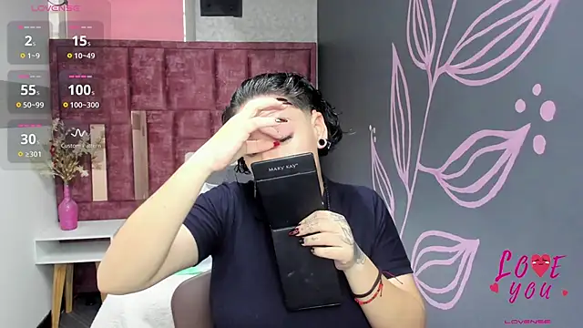 Kiara Fox   online show from February 16, 2026, 7:56 pm