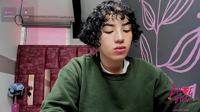 Kiara Fox   online show from February 27, 2026, 7:57 pm