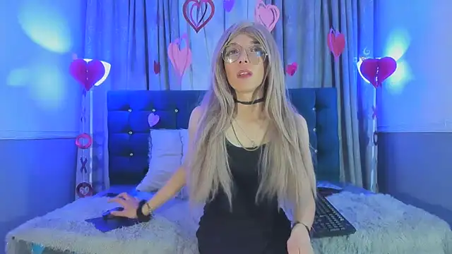 Snapshot of Lis_Pearson chatting on February 7, 2026, 3:36 am Lis Pearson online show from February 7, 2026, 3:36 am