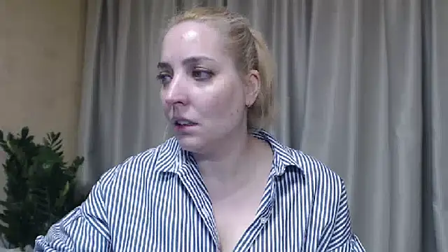 sweetpussy online show from May 8, 2026, 3:49 pm