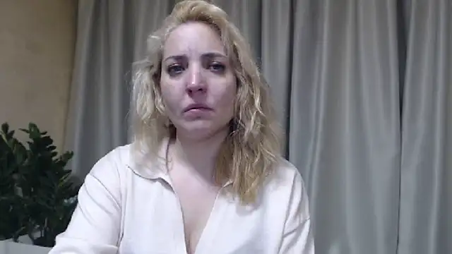 sweetpussy online show from May 17, 2026, 5:13 pm