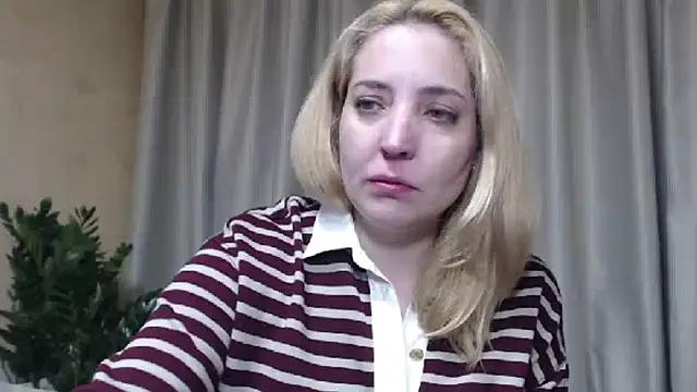 sweetpussy online show from May 1, 2026, 4:34 pm