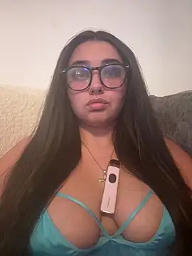 Wild Busty Niyah XX online show from June 13, 2026, 7:23 pm