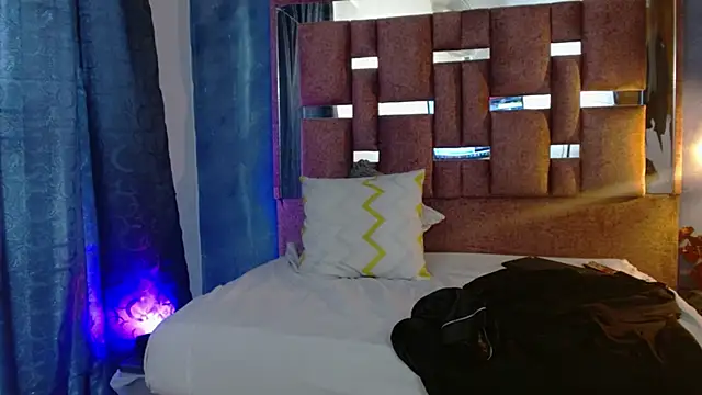 bella volup online show from February 13, 2026, 7:25 pm