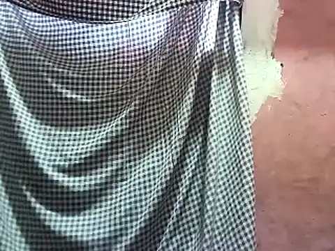 Snapshot of angela_rose20 chatting on April 2, 2026, 1:02 am angela rose20 online show from April 2, 2026, 1:02 am