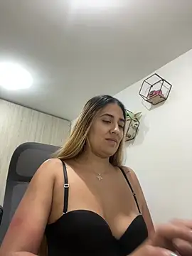 Snapshot of Megumi_Ivanov chatting on February 5, 2026, 2:18 am Megumi Ivanov online show from February 5, 2026, 2:18 am