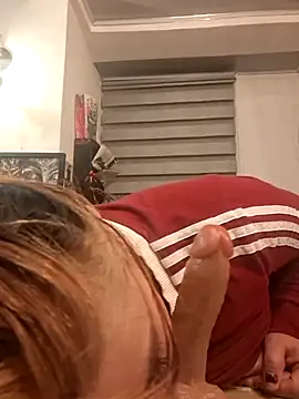 Snapshot of Magenta_Moon chatting on January 9, 2026, 6:09 am Magenta Moon online show from January 9, 2026, 6:09 am