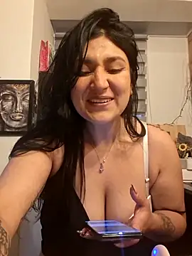 Magenta Moon online show from March 25, 2026, 11:14 pm