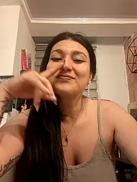 Magenta Moon online show from March 7, 2026, 12:28 am