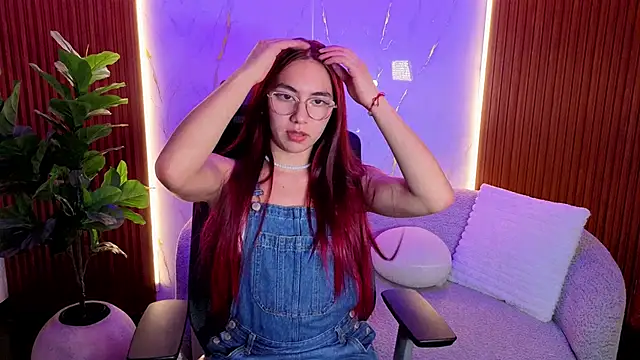 scarlettvg online show from December 5, 2025, 4:33 am