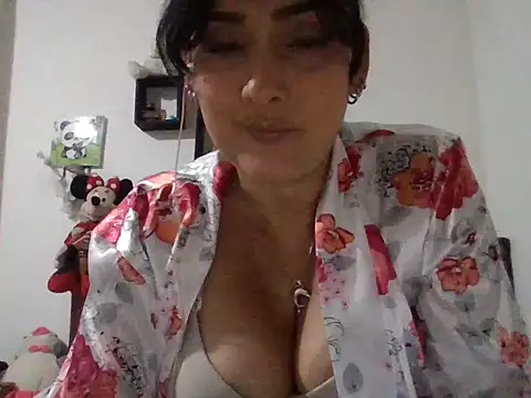 Snapshot of 0lucer0 chatting on February 11, 2026, 10:59 am 0lucer0 online show from February 11, 2026, 10:59 am