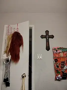 SpiderRose online show from January 16, 2026, 3:27 pm