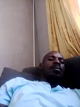 Snapshot of Faysbaakop3 chatting on February 6, 2026, 2:35 pm Faysbaakop3 online show from February 6, 2026, 2:35 pm