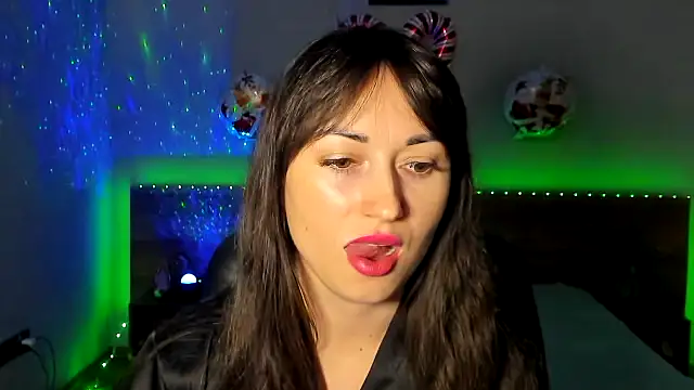 Snapshot of RosiAlina chatting on January 13, 2026, 9:13 am RosiAlina online show from January 13, 2026, 9:13 am